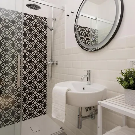 Revived Elegance In Terst